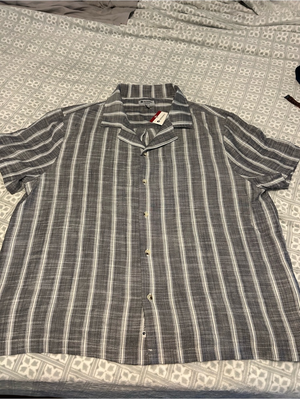 Sperry Gray Striped Short-Sleeve Button-Down Shirt